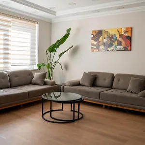 sisli-centre-lux.istanbul-turkeyhotels.com/